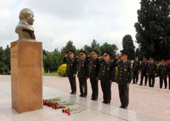 Ulu Öndərin anadan olmasının 100-cü ildönümü münasibətilə Azərbaycan Ordusunda silsilə tədbirlər keçirilir