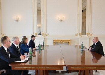 Prezident İlham Əliyev Böyük Britaniya Baş nazirinin Azərbaycan üzrə ticarət elçisini qəbul edib