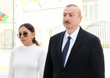 Prezident və Birinci xanım Litvanın keçmiş Prezidentinə başsağlığı verdi