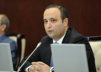 Deputat: Biz xoşbəxt xalqıq ki, tarix xalqımıza Heydər Əliyev kimi dahi şəxsiyyəti bəxş edib