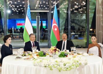 Dostluq və etibarlı münasibətləri bildirən əlamətdar səfər