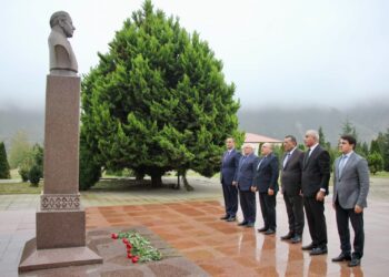 Ulu Öndər Heydər Əliyev müasir Azərbaycanın qurucusudur