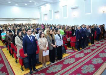 Tarixi Zəfərimizin memarına səs verək!