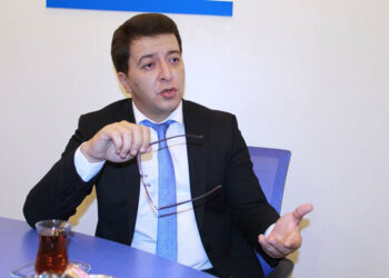 Elşən Musayev: “Avropa Ermənistan üzərindən Rusiyaya yeni cəbhə açmaq istəyir”