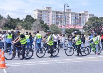 Qaradağda Heydər Əliyevə həsr olunmuş velosiped yarışı keçirildi