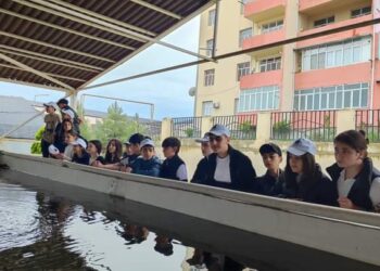 “Məktəbdən Biznesə” layihəsinin iştirakçıları bir neçə müəssisədə olublar – Fotolar