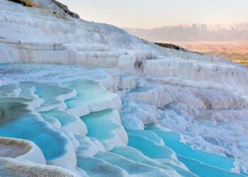 Rusların ” ağ cənnət” adlandırdığı, Kleopatranın çimdiyi məşhur hovuz – FOTOLAR