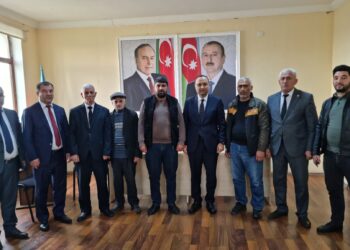 Şahin İsmayılov növbəti dəfə seçicilərlə görüşüb