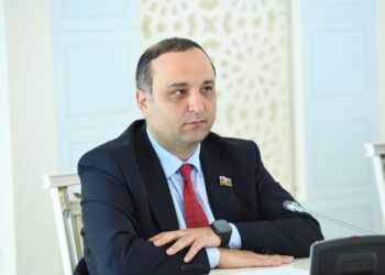 Komitə sədri: Lüksemburq isə yaxşı olardı ki, peyk dövlət olaraq yox, müstəqil ölkə kimi davranardı