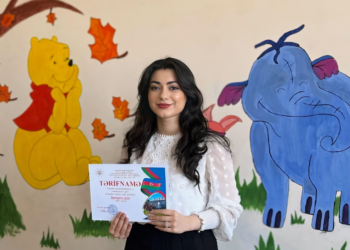 Şagirdlərin şəxsiyyət kimi formalaşması prosesində, müəllimlərin pedaqoji ustalığı mühüm rol oynayır