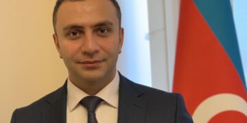 Azərbaycanda 26 yaşlı gənc siyasi elmlər üzrə fəlsəfə doktoru olub