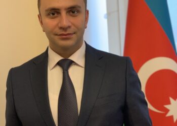 “Müstəqil olmaq yoxsa müstəqil qalmaq?” – Üzeyir Mustafayev yazır…