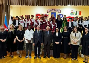 “Danışıq klubu ilə ingilis dili bacarıqlarının inkişafı” layihəsinin təqdimatı keçirilib